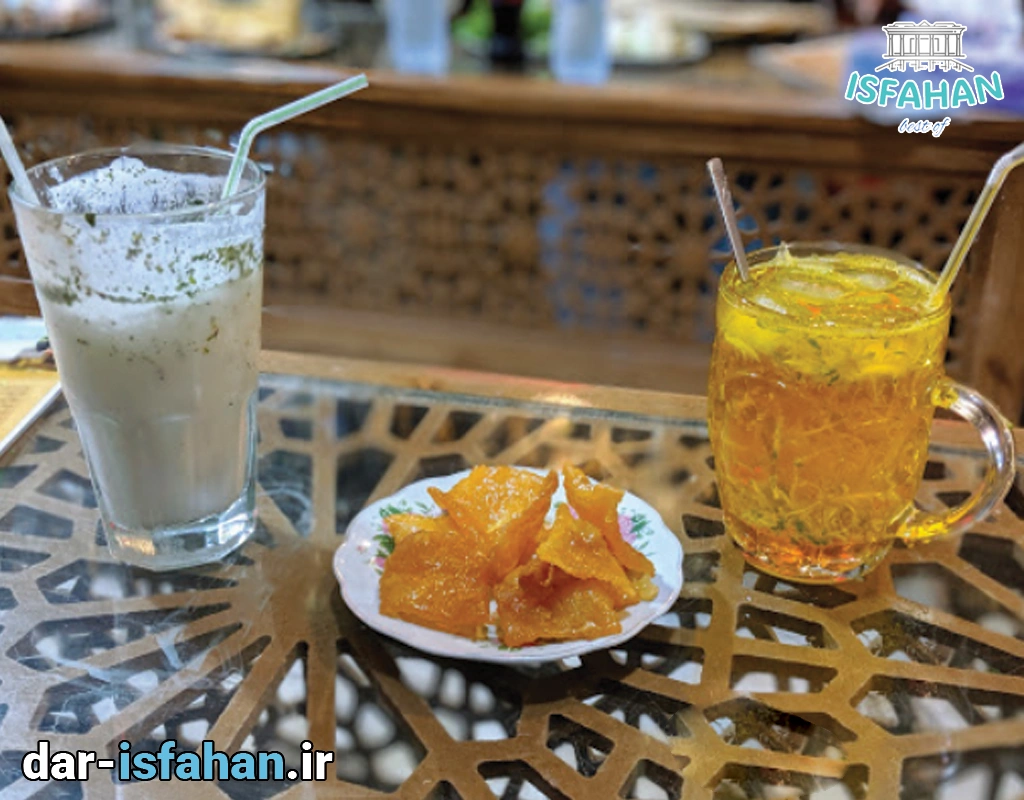 دوغ و گوشفیل کافه حاج میرزا چاه حج میرزا اصفهان