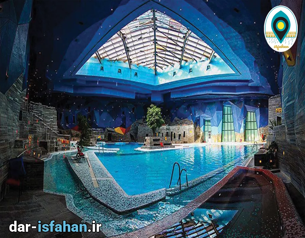 استخر سرپوشیده آبسار اصفهان